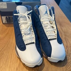 Nike Air Jordan 13 Retro GS, Navy and White, Youth Size 5 (Women’s 6.5)